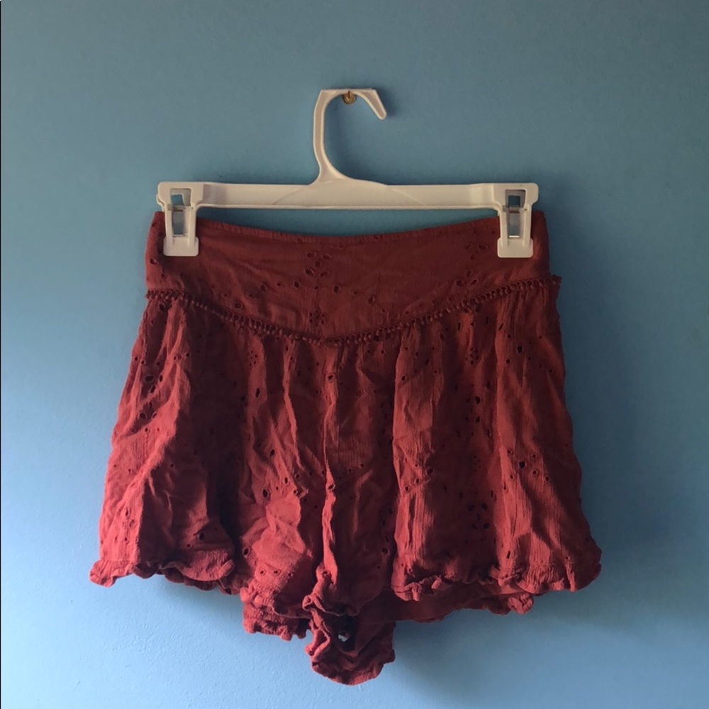 American Eagle Flowy red shorts